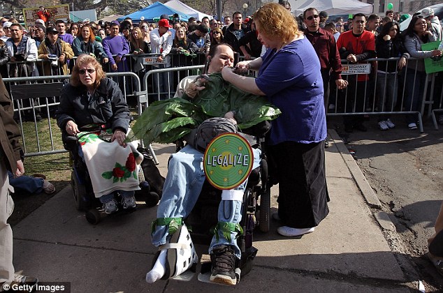 article-0-09388E1A000005DC-93_634x420.jpg