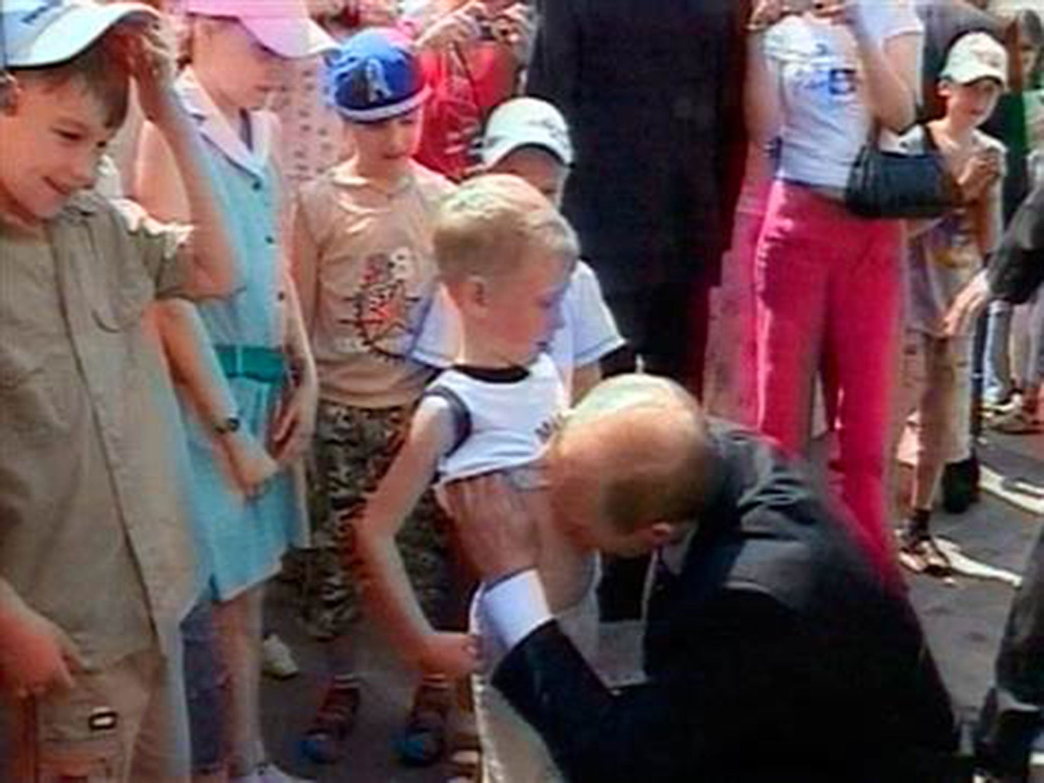 putin-boy-kiss.jpg