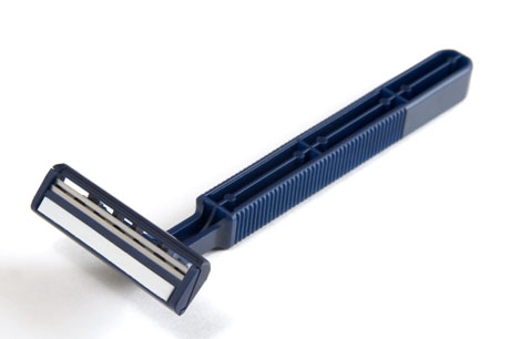 disposable-razor-0808-lg-82737737.jpg
