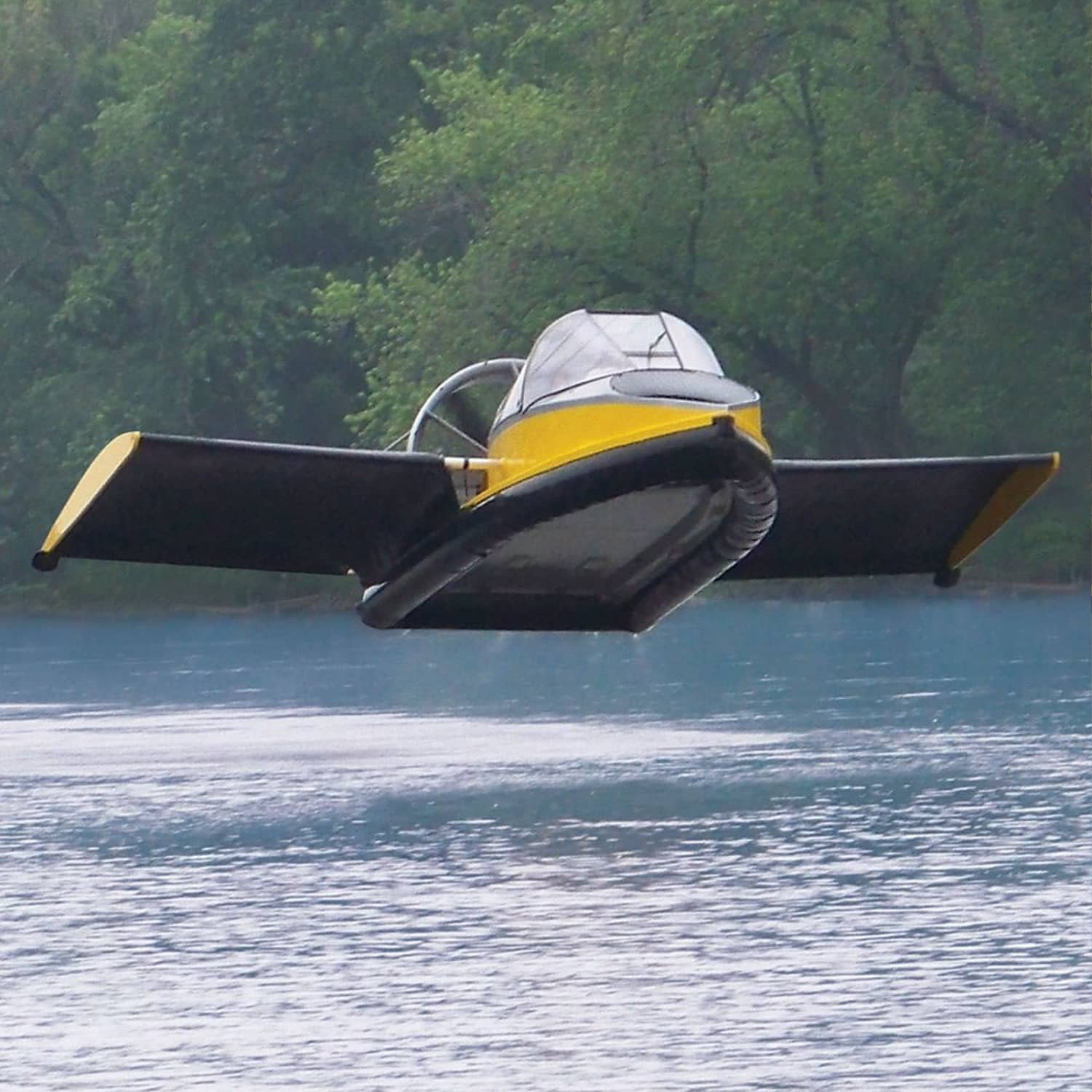 hoverwing-flying-hovercraft-2.jpg