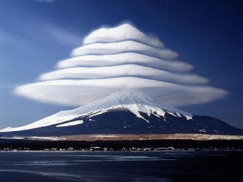 tumblr_mx0yflKwAi1s9617so1_r1_500.jpg