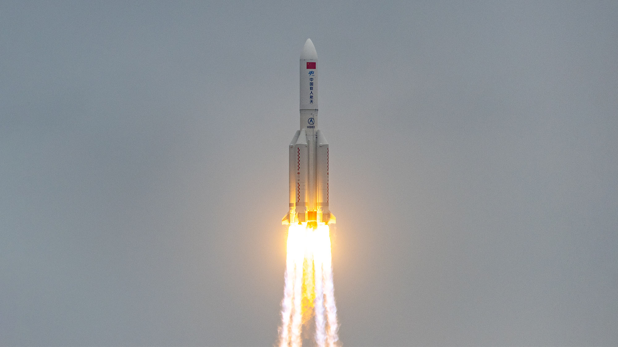 www.space.com