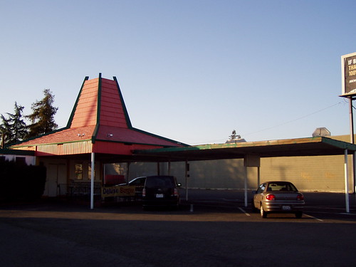 90478282_3e0bb12238.jpg