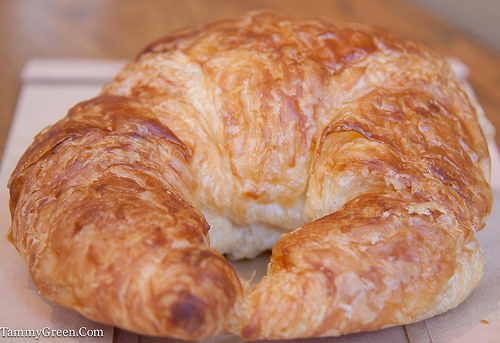 omb_croissant.jpg