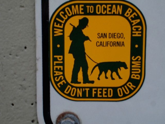 anti-homeless-sticker-br-031.jpg
