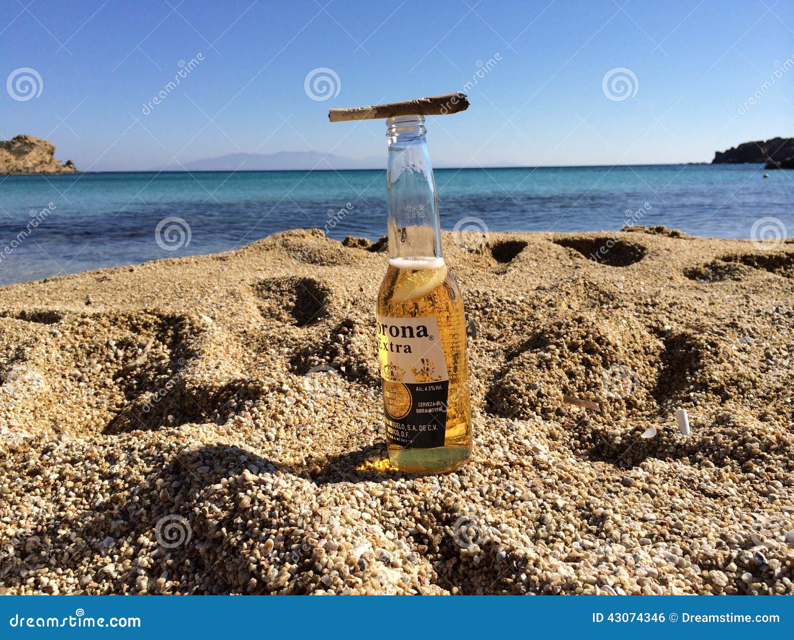 Corona And joint editorial photo. Image of corona, beer - 43074346